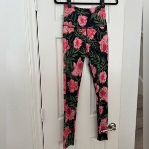 Beyond Yoga Floral Print Yoga Pants Size Medium